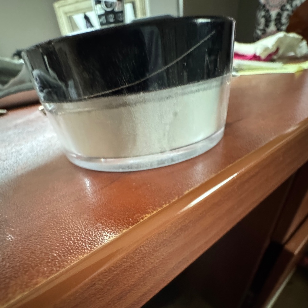 Mary Kay, Translucent Loose Powder, [White, highlighter]